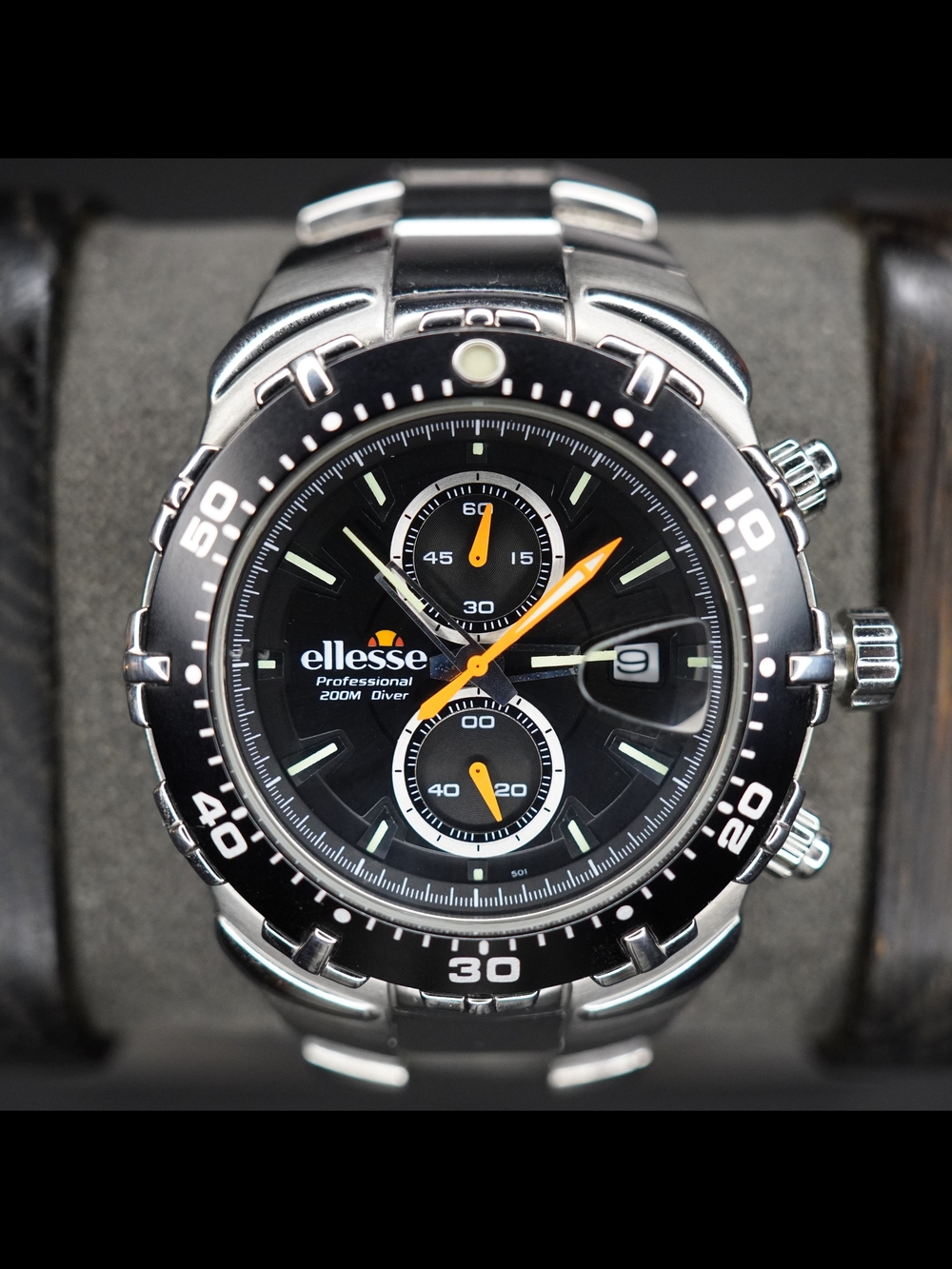 Ellesse Professional 200M Diver Chronograph Black Dial StainlessSteel Mens Watch